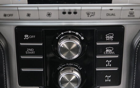 Toyota Land Cruiser Prado 150 рестайлинг 2, 2018 год, 4 989 000 рублей, 18 фотография