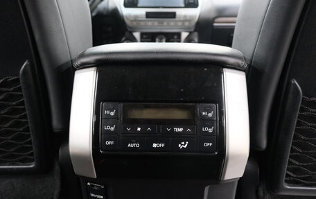 Toyota Land Cruiser Prado 150 рестайлинг 2, 2018 год, 4 989 000 рублей, 23 фотография