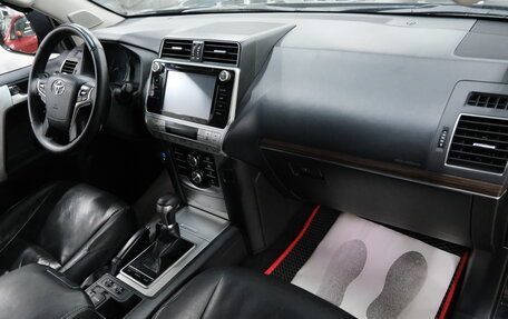 Toyota Land Cruiser Prado 150 рестайлинг 2, 2018 год, 4 989 000 рублей, 21 фотография