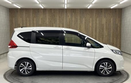 Honda Freed II, 2019 год, 1 100 000 рублей, 6 фотография