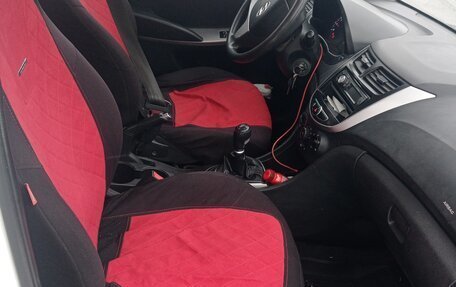 Hyundai Solaris II рестайлинг, 2016 год, 650 000 рублей, 8 фотография