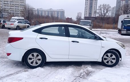 Hyundai Solaris II рестайлинг, 2016 год, 650 000 рублей, 3 фотография