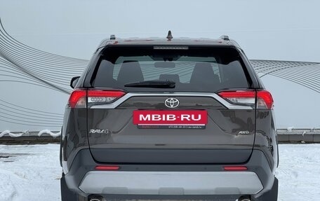 Toyota RAV4, 2020 год, 3 300 000 рублей, 6 фотография