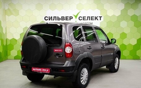 Chevrolet Niva I рестайлинг, 2017 год, 750 000 рублей, 1 фотография