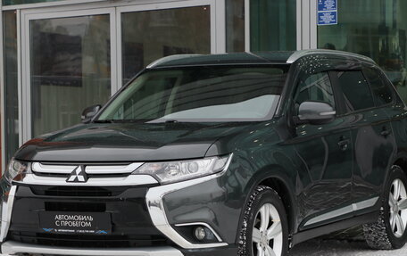 Mitsubishi Outlander III рестайлинг 3, 2018 год, 1 690 000 рублей, 1 фотография