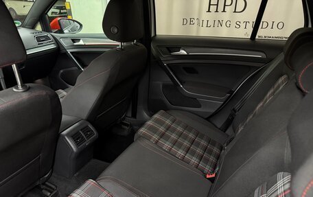 Volkswagen Golf GTI VII, 2019 год, 3 240 000 рублей, 14 фотография