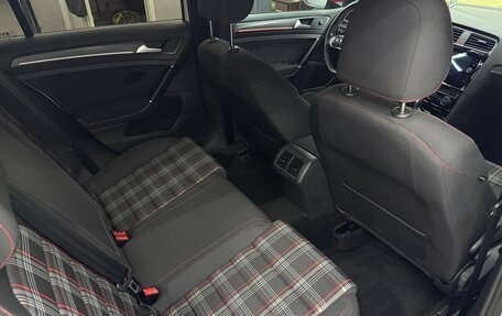 Volkswagen Golf GTI VII, 2019 год, 3 240 000 рублей, 15 фотография