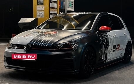 Volkswagen Golf GTI VII, 2019 год, 3 240 000 рублей, 4 фотография