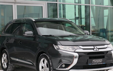 Mitsubishi Outlander III рестайлинг 3, 2018 год, 1 690 000 рублей, 7 фотография