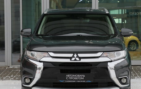 Mitsubishi Outlander III рестайлинг 3, 2018 год, 1 690 000 рублей, 8 фотография