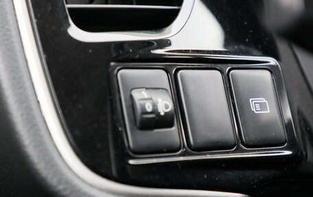 Mitsubishi Outlander III рестайлинг 3, 2018 год, 1 690 000 рублей, 20 фотография