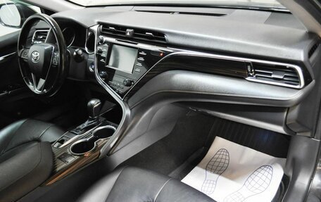 Toyota Camry, 2021 год, 2 489 000 рублей, 5 фотография