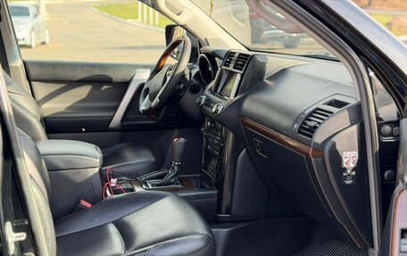 Toyota Land Cruiser Prado 150 рестайлинг 2, 2010 год, 3 300 000 рублей, 6 фотография