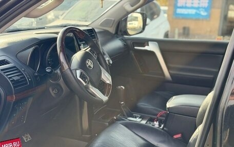 Toyota Land Cruiser Prado 150 рестайлинг 2, 2010 год, 3 300 000 рублей, 7 фотография