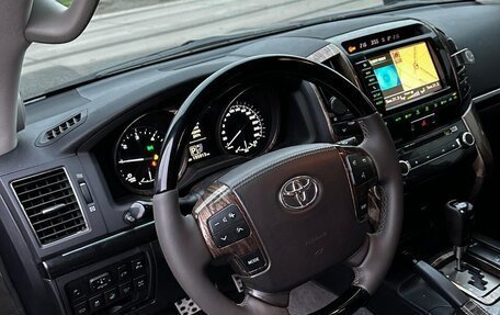 Toyota Land Cruiser 200, 2012 год, 3 990 000 рублей, 7 фотография