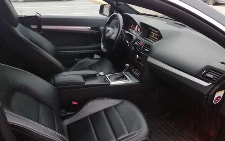 Mercedes-Benz E-Класс, 2011 год, 1 220 000 рублей, 13 фотография