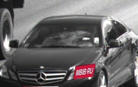 Mercedes-Benz E-Класс, 2011 год, 1 220 000 рублей, 2 фотография