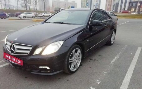 Mercedes-Benz E-Класс, 2011 год, 1 220 000 рублей, 8 фотография