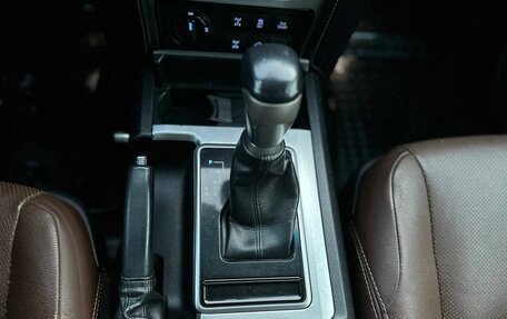 Toyota Land Cruiser Prado 150 рестайлинг 2, 2018 год, 5 460 000 рублей, 13 фотография