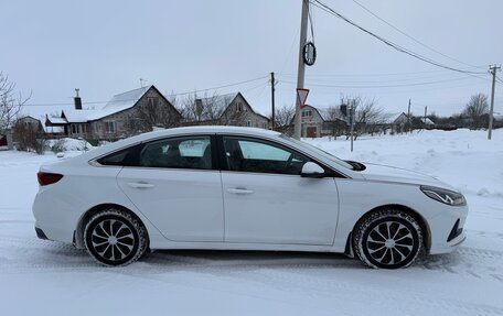 Hyundai Sonata VII, 2019 год, 1 фотография