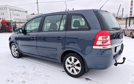 Opel Zafira B, 2010 год, 690 000 рублей, 4 фотография