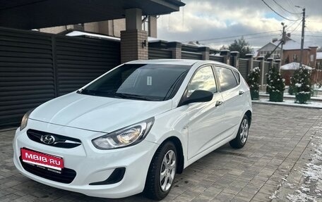Hyundai Solaris II рестайлинг, 2013 год, 670 000 рублей, 1 фотография