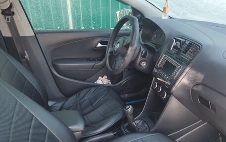 Volkswagen Polo VI (EU Market), 2010 год, 450 000 рублей, 6 фотография