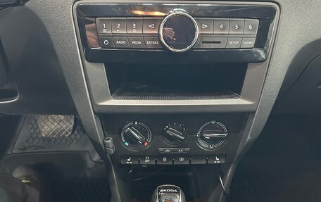 Skoda Rapid I, 2017 год, 1 300 000 рублей, 8 фотография