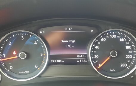 Volkswagen Touareg III, 2012 год, 2 395 000 рублей, 32 фотография