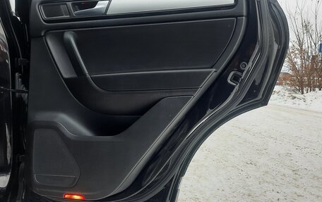 Volkswagen Touareg III, 2012 год, 2 395 000 рублей, 27 фотография