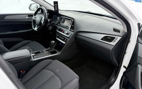 Hyundai Sonata VII, 2019 год, 10 фотография