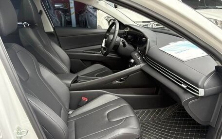 Hyundai Elantra, 2023 год, 1 680 000 рублей, 9 фотография