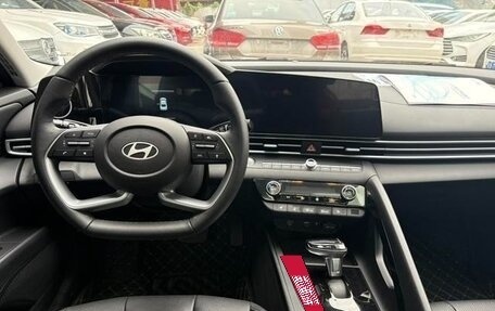 Hyundai Elantra, 2023 год, 1 680 000 рублей, 7 фотография