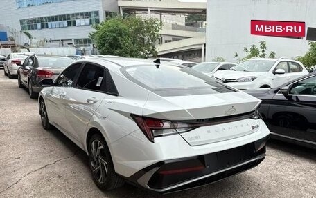 Hyundai Elantra, 2023 год, 1 680 000 рублей, 5 фотография