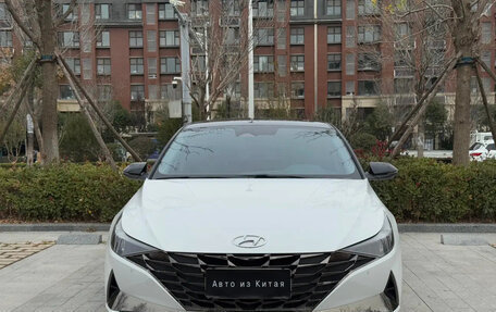 Hyundai Elantra, 2022 год, 1 690 000 рублей, 2 фотография