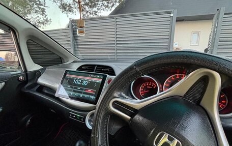 Honda Fit III, 2010 год, 800 000 рублей, 15 фотография