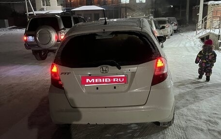 Honda Fit III, 2010 год, 800 000 рублей, 5 фотография