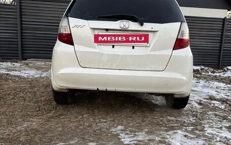 Honda Fit III, 2010 год, 800 000 рублей, 11 фотография