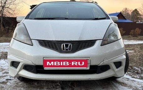 Honda Fit III, 2010 год, 800 000 рублей, 8 фотография