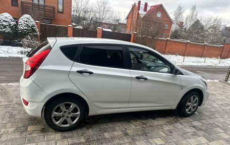 Hyundai Solaris II рестайлинг, 2013 год, 670 000 рублей, 6 фотография