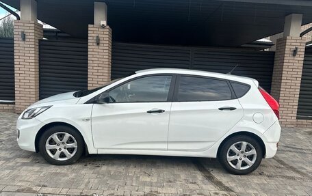 Hyundai Solaris II рестайлинг, 2013 год, 670 000 рублей, 7 фотография