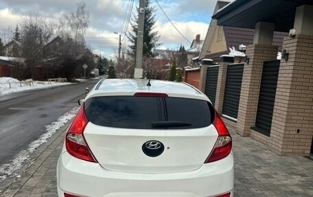 Hyundai Solaris II рестайлинг, 2013 год, 670 000 рублей, 3 фотография