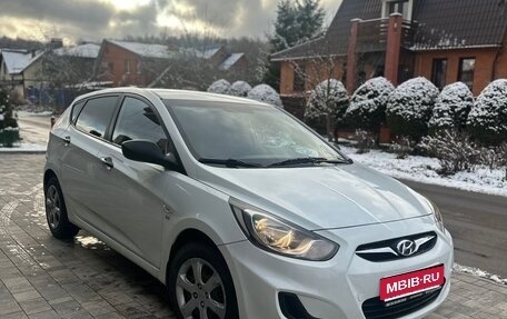 Hyundai Solaris II рестайлинг, 2013 год, 670 000 рублей, 5 фотография