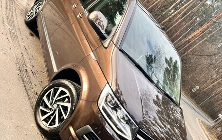 Volkswagen Caravelle T6 рестайлинг, 2018 год, 4 500 000 рублей, 20 фотография