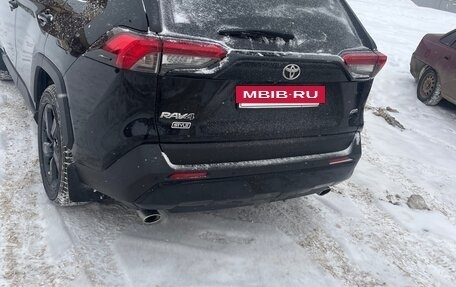 Toyota RAV4, 2021 год, 3 350 000 рублей, 3 фотография