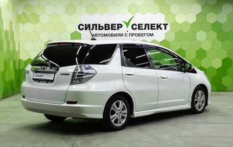 Honda Fit Shuttle I рестайлинг, 2012 год, 1 050 000 рублей, 2 фотография