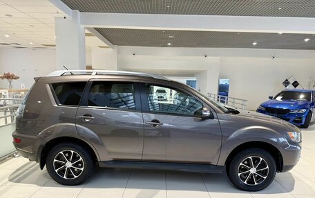 Mitsubishi Outlander III рестайлинг 3, 2010 год, 1 325 000 рублей, 2 фотография