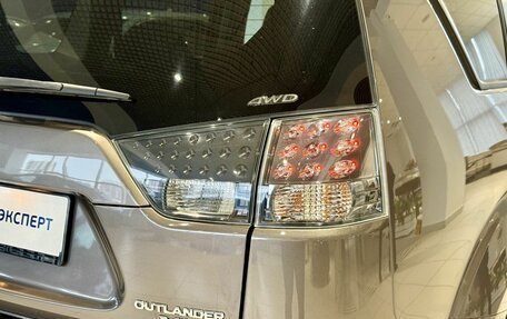 Mitsubishi Outlander III рестайлинг 3, 2010 год, 1 325 000 рублей, 11 фотография