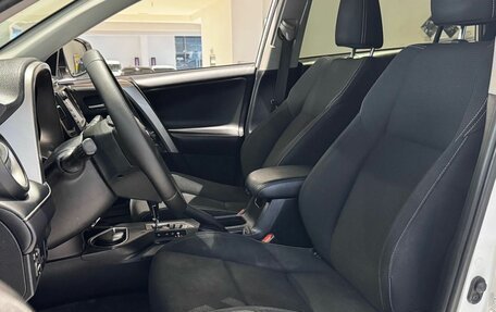 Toyota RAV4, 2017 год, 2 200 000 рублей, 13 фотография