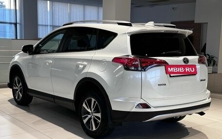 Toyota RAV4, 2017 год, 2 200 000 рублей, 6 фотография